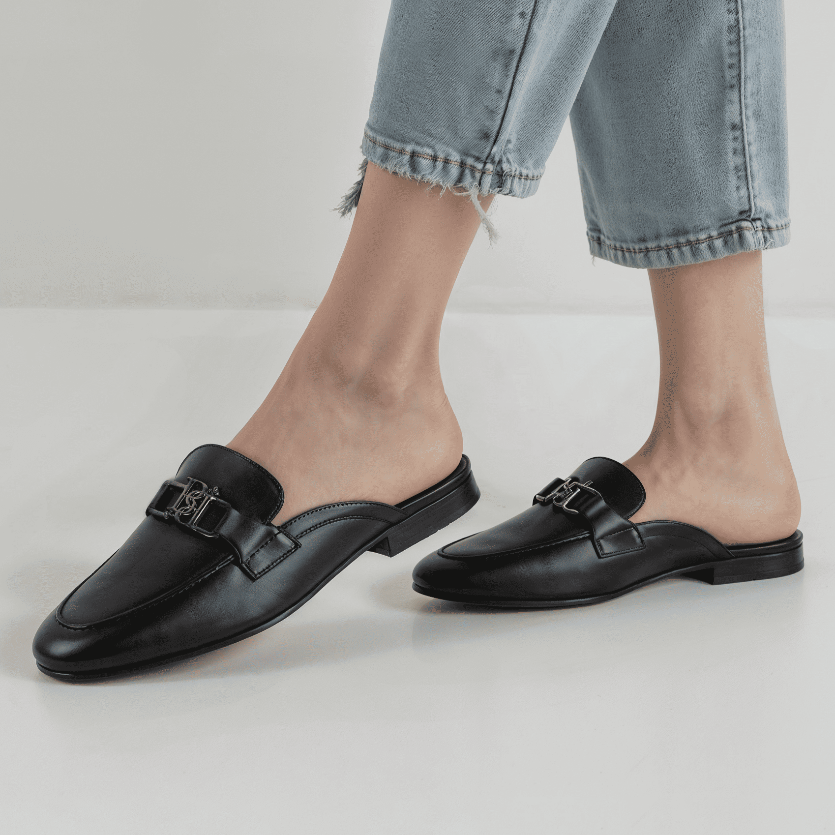 Aurora: Mules Femmes - Cuir Noir